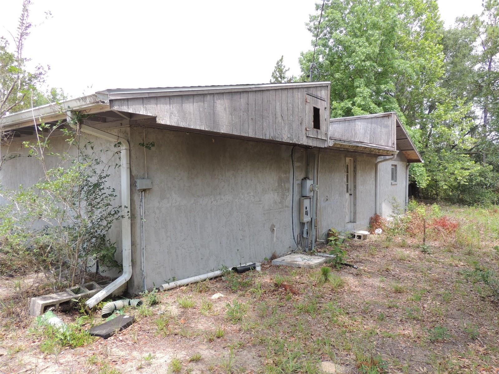 11351 Se 32nd Pl Property Photo 4
