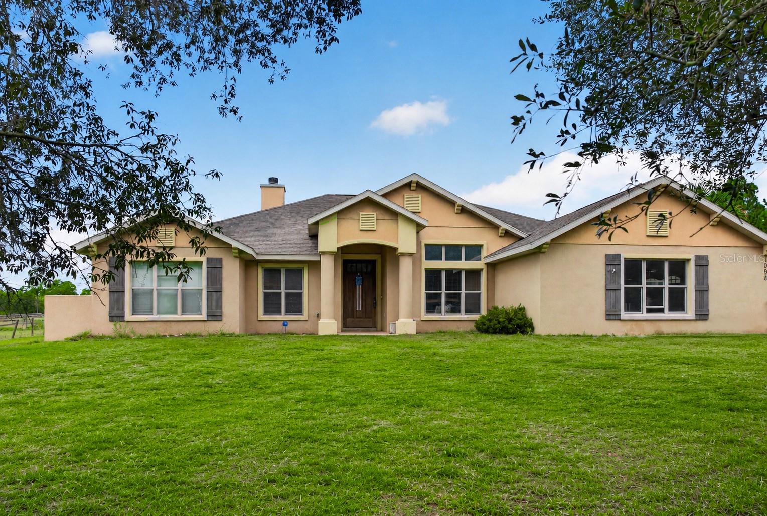 1098 NW 165TH COURT RD