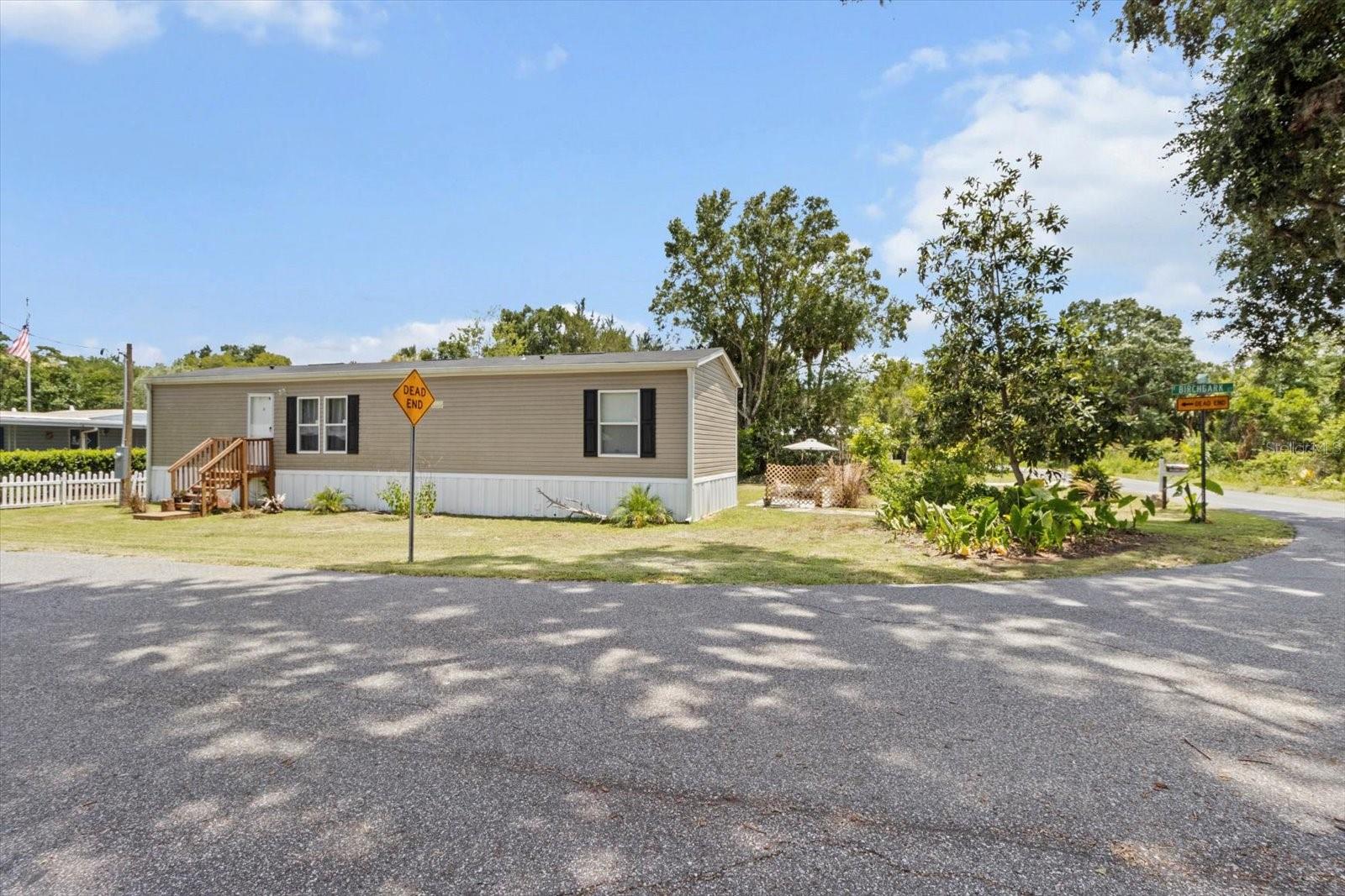609 S Redbud Ter Property Photo 1