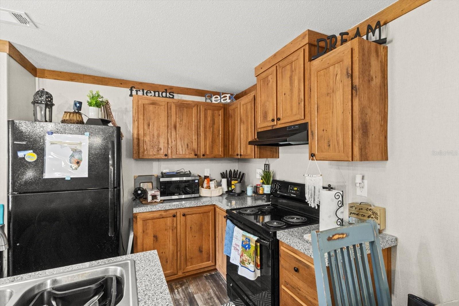 609 S Redbud Ter Property Photo 20