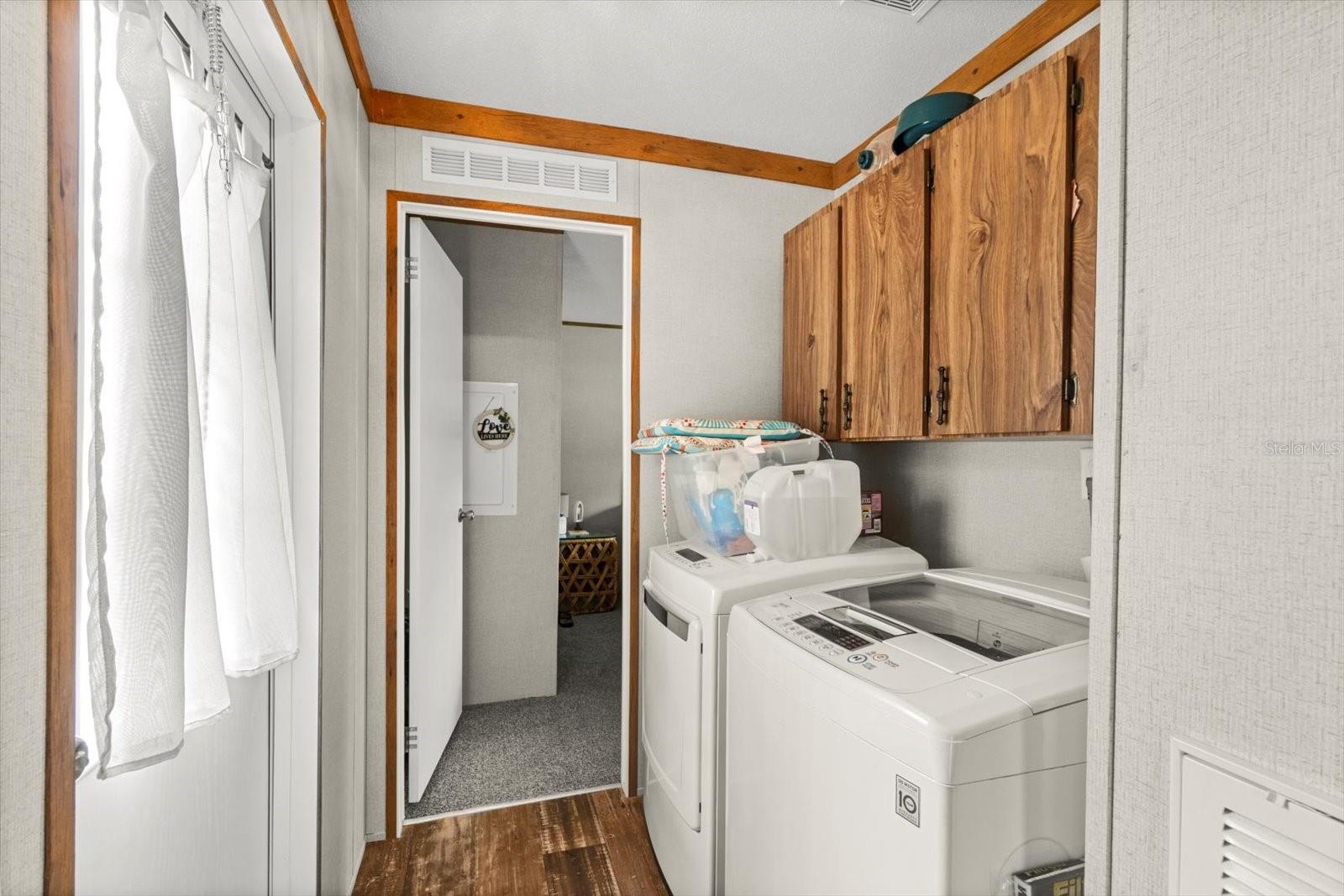 609 S Redbud Ter Property Photo 24