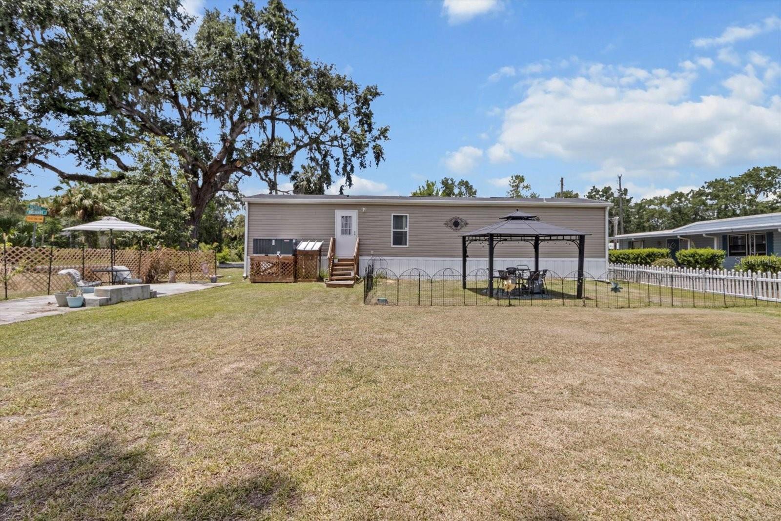 609 S Redbud Ter Property Photo 31