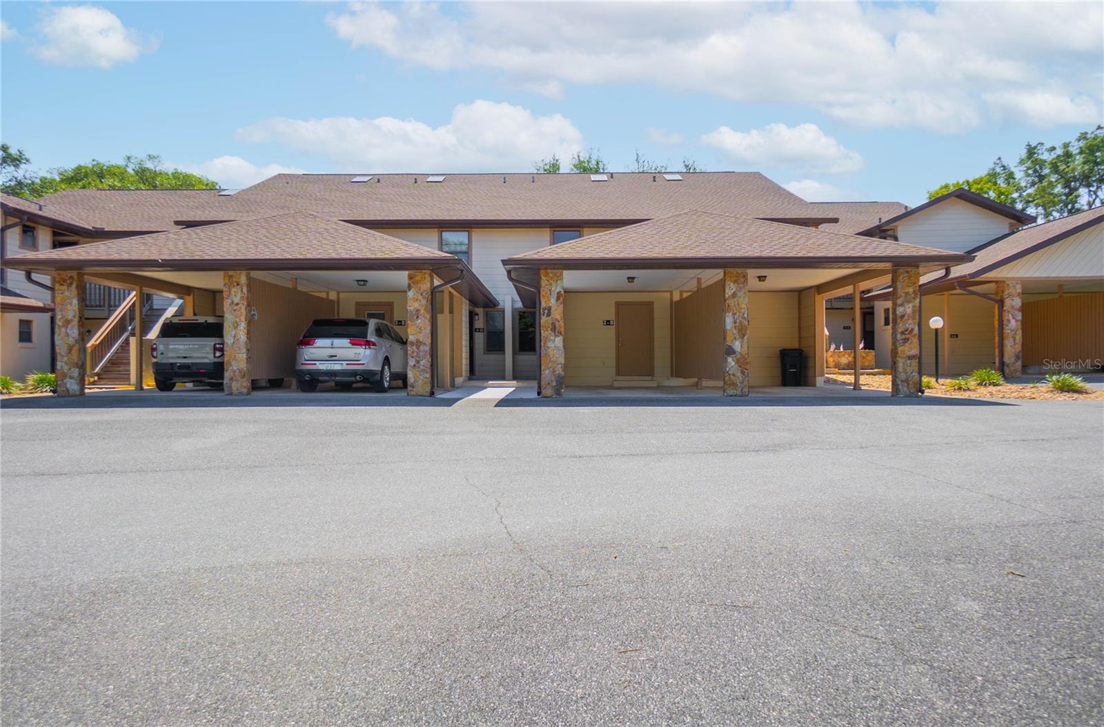270 E Glassboro Ct #2b Property Photo 1