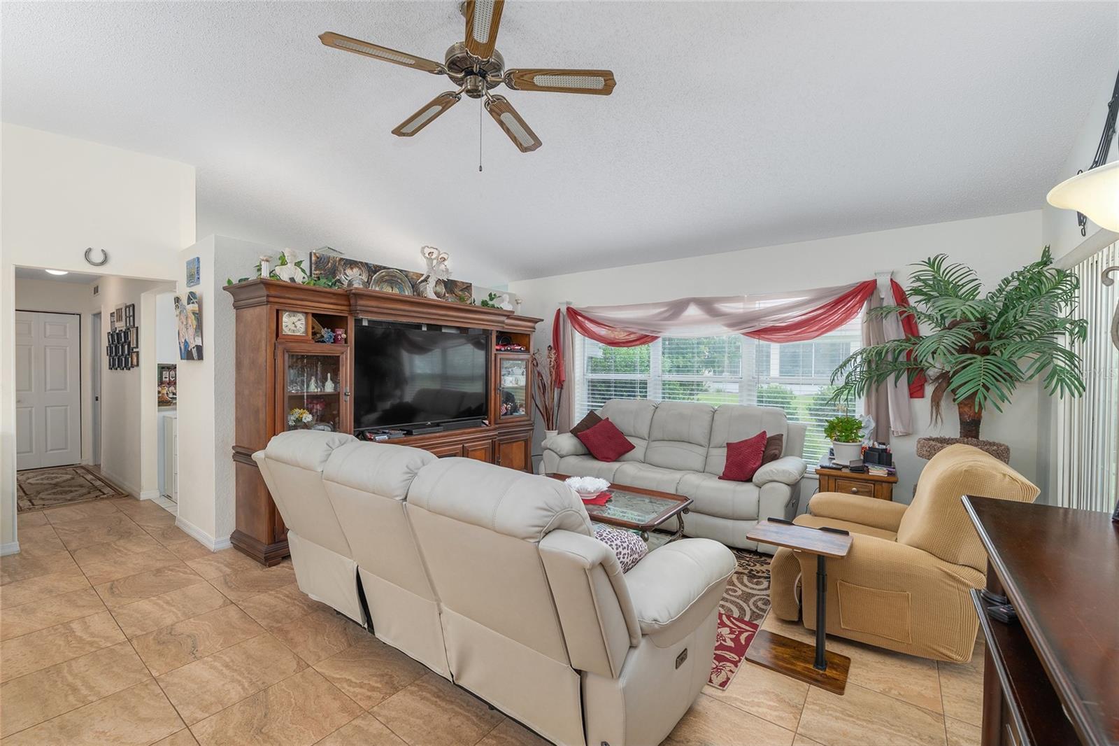 11563 Sw 74th Ct Property Photo 5