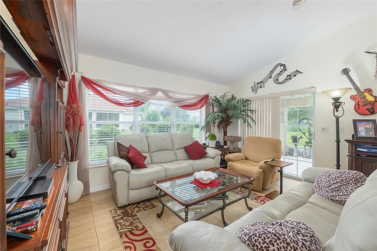 11563 Sw 74th Ct Property Photo 6