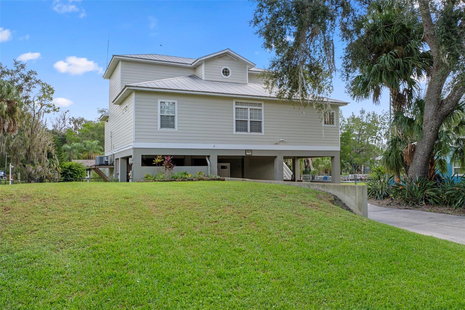 3625 N Suwannee Pt Property Photo 16