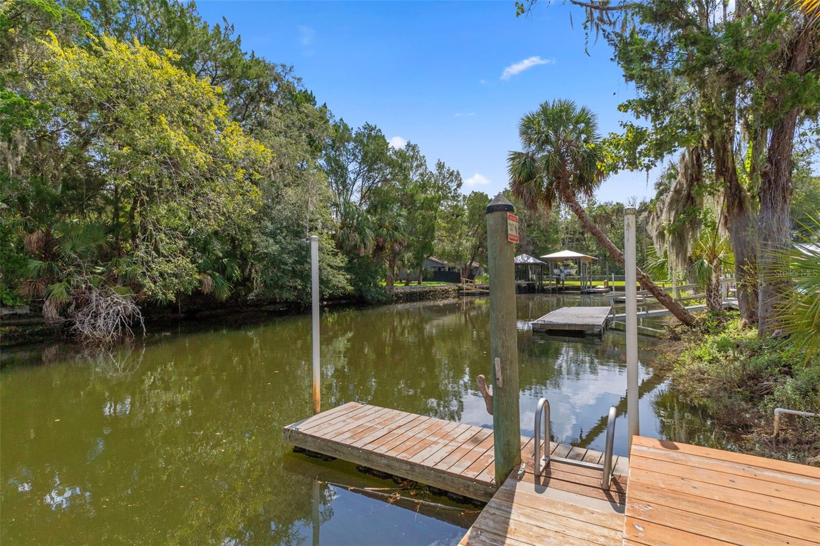 3625 N Suwannee Pt Property Photo 67