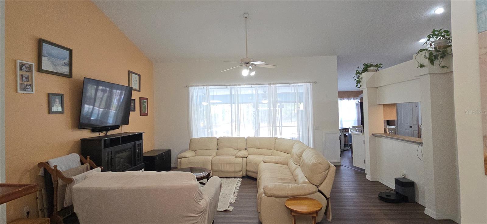 27 Grass St Property Photo 2