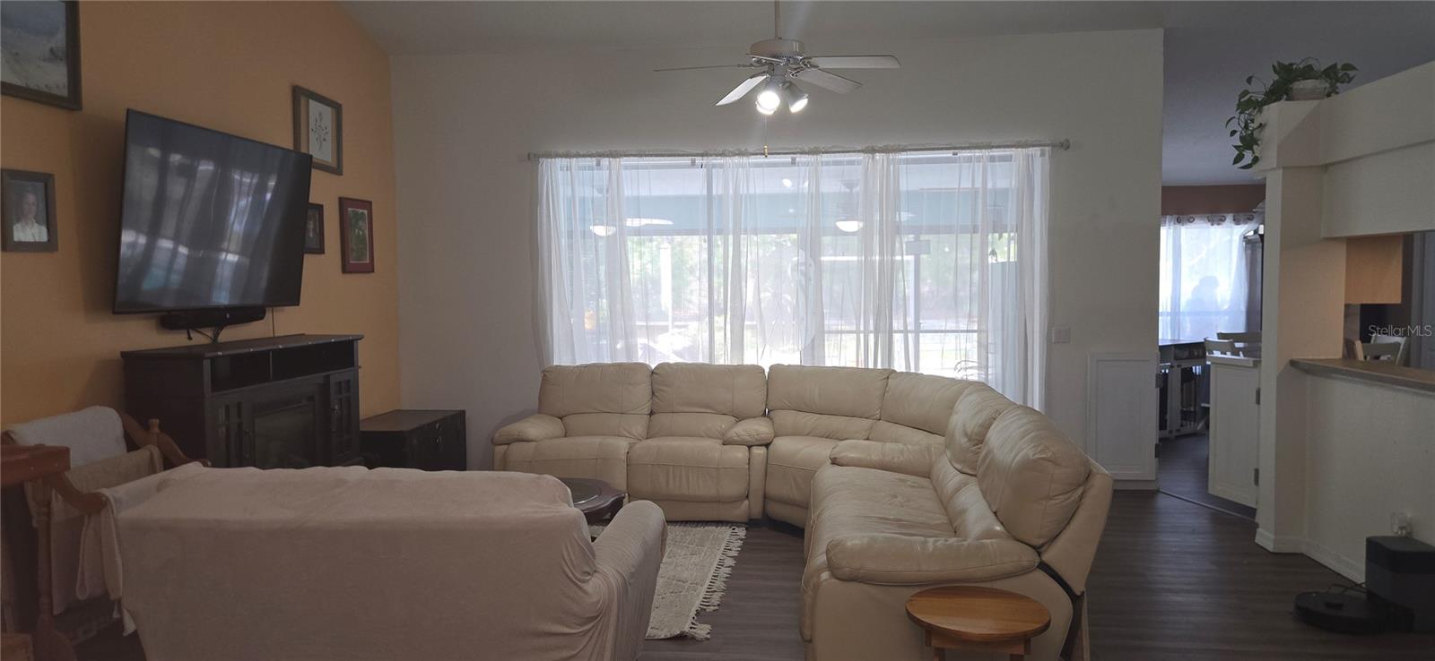 27 Grass St Property Photo 3