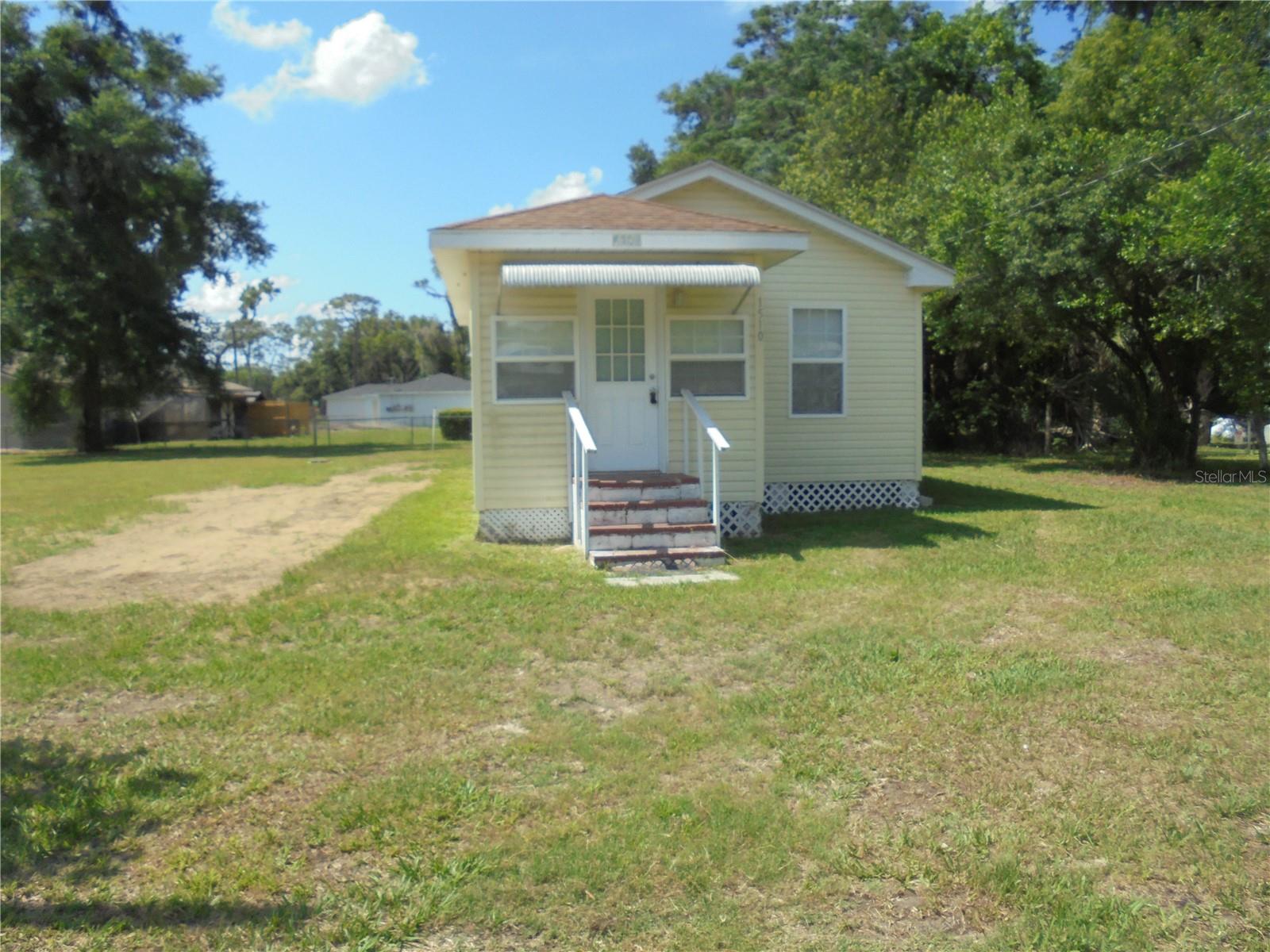 1510 Ne 55th St Property Photo 1