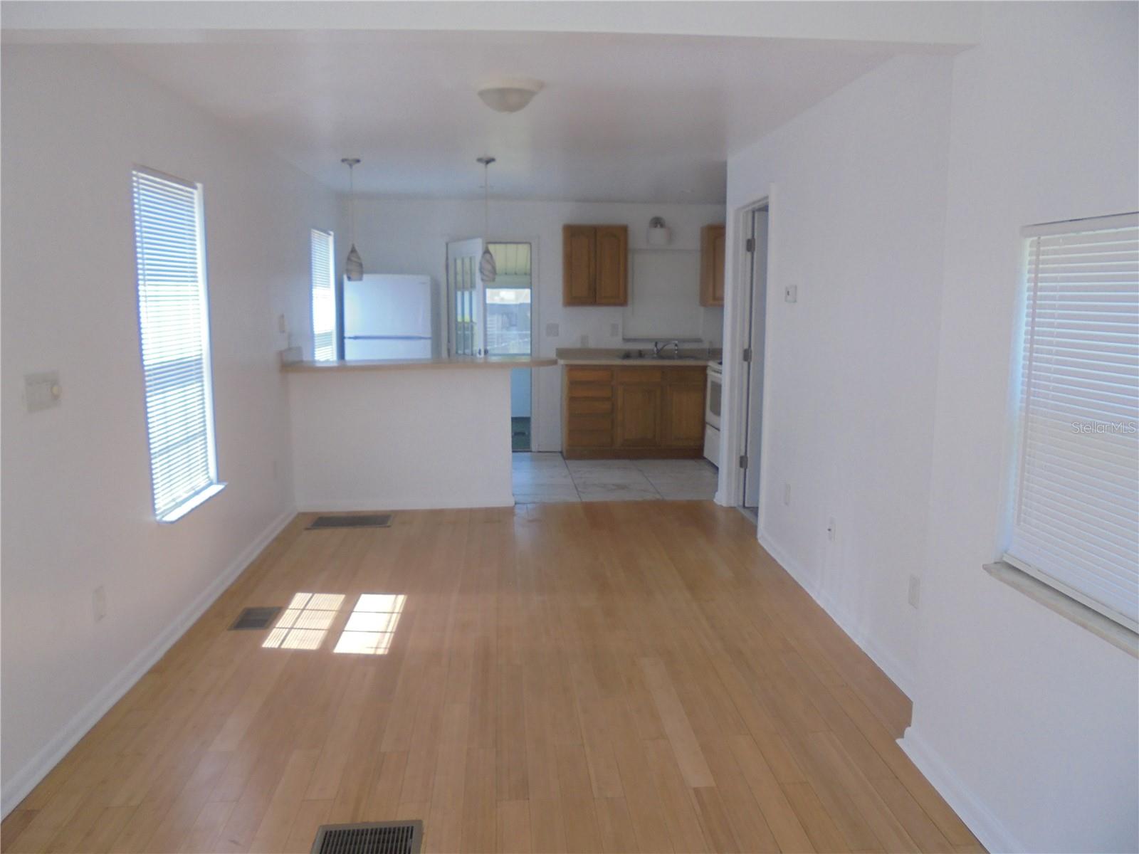 1510 Ne 55th St Property Photo 9