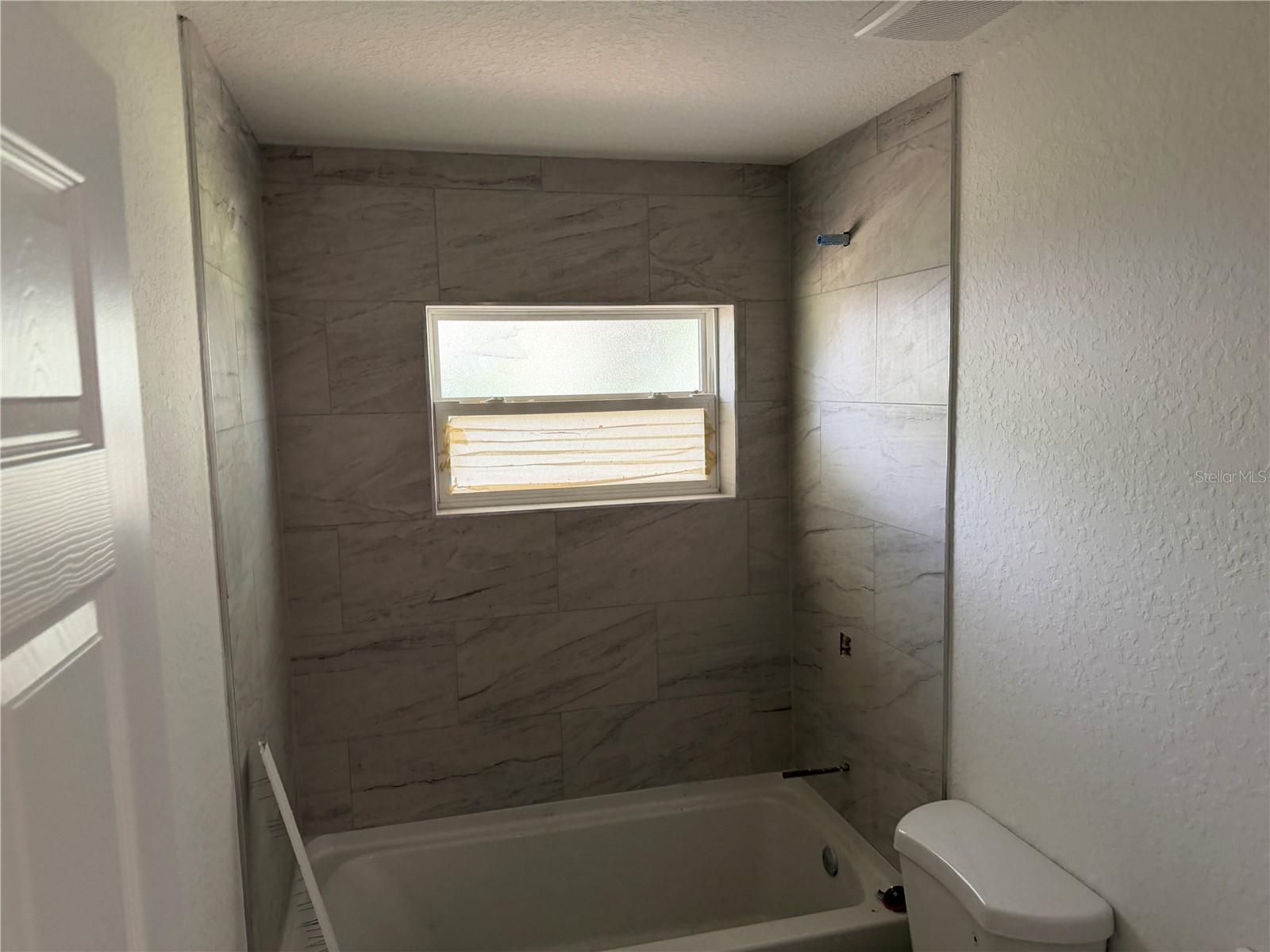 6 S Barbour St Property Photo 3