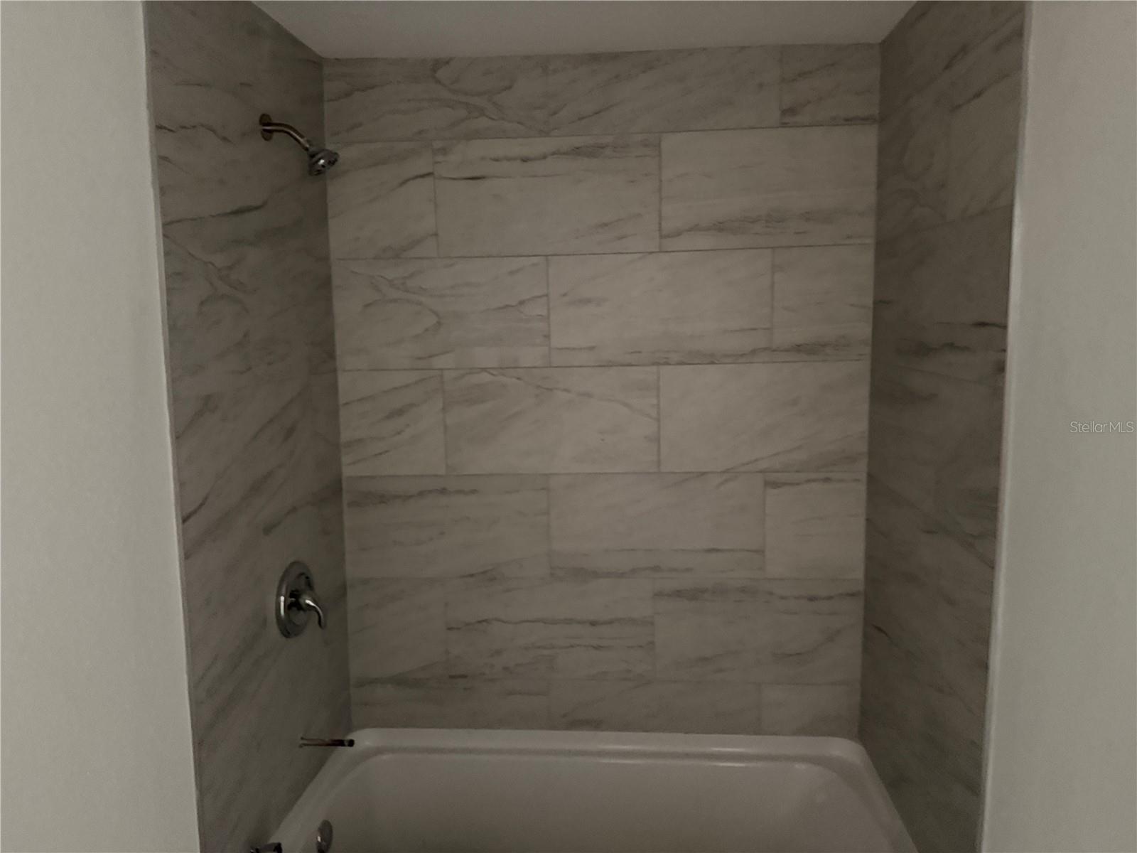 6 S Barbour St Property Photo 7