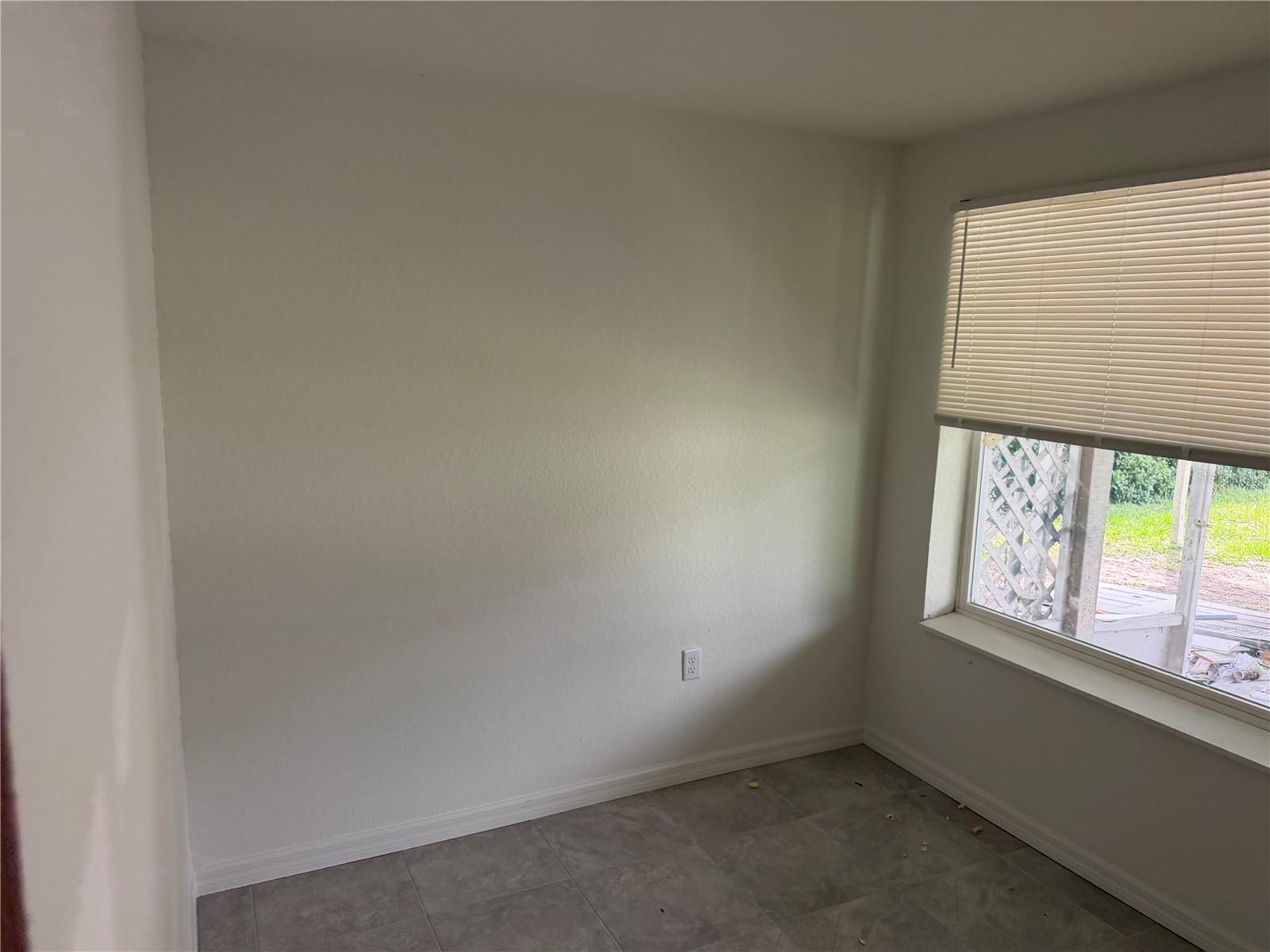 6 S Barbour St Property Photo 13