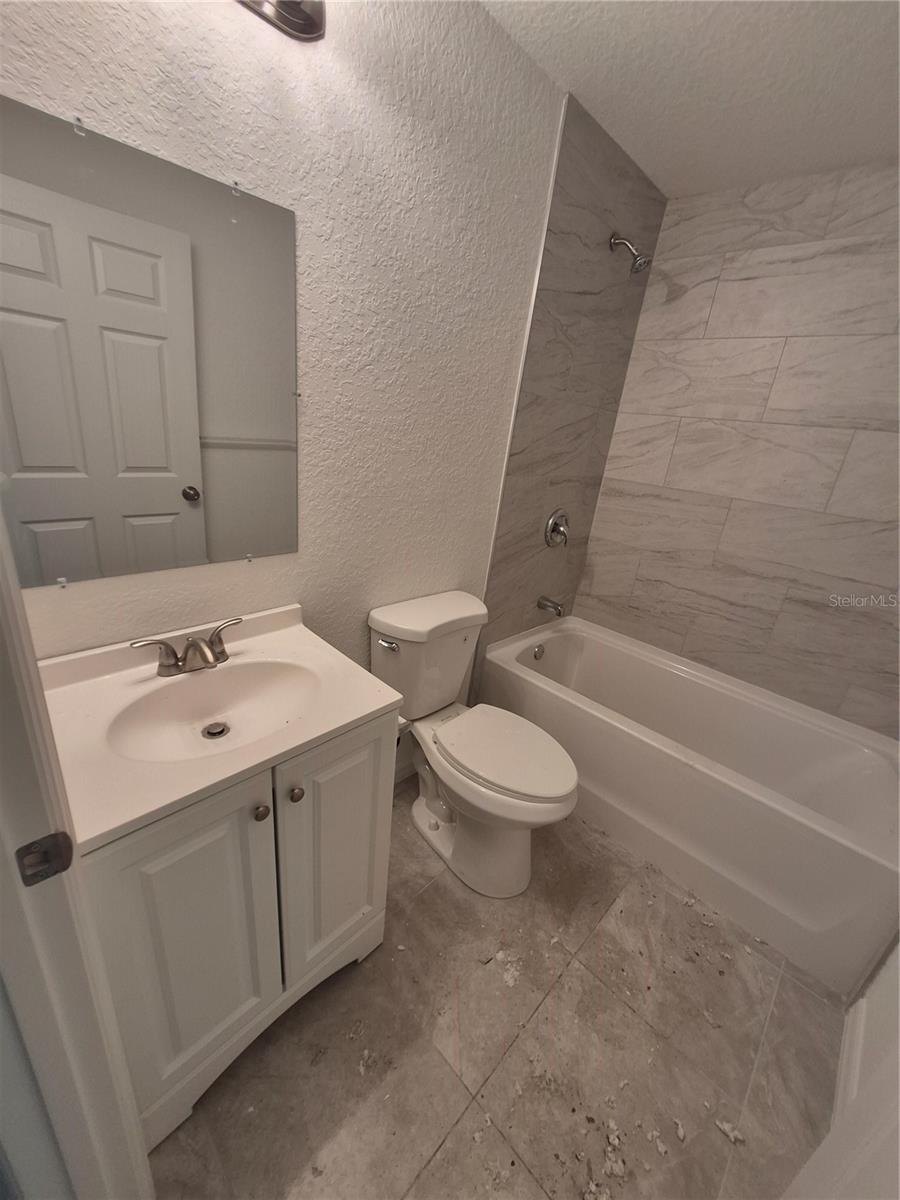 6 S Barbour St Property Photo 14