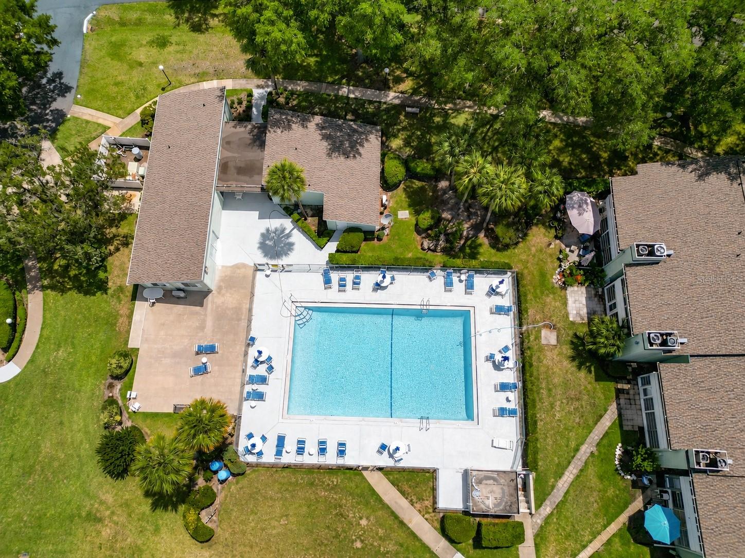 533 Midway Dr #b Property Photo 3