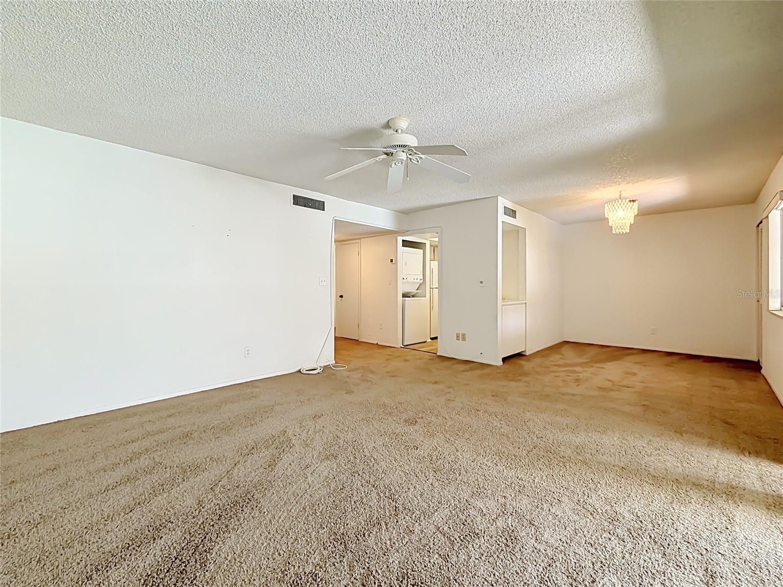 533 Midway Dr #b Property Photo 6