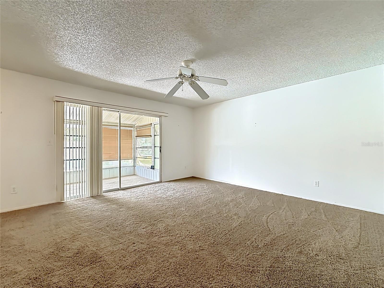 533 Midway Dr #b Property Photo 7