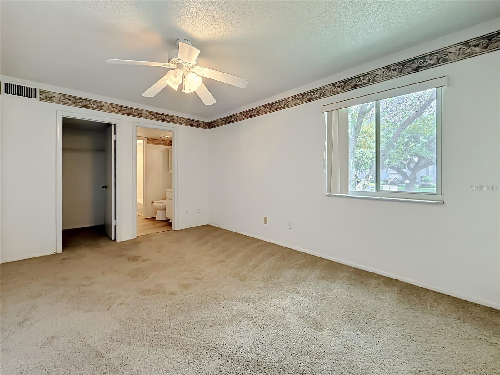 533 Midway Dr #b Property Photo 17