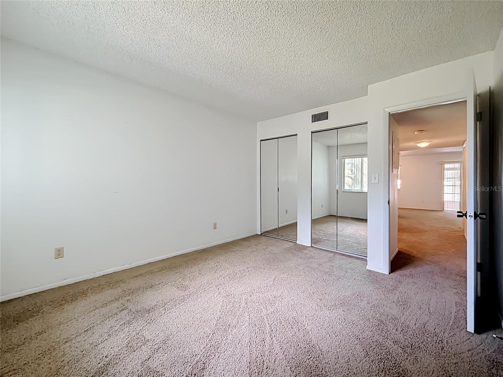 533 Midway Dr #b Property Photo 21