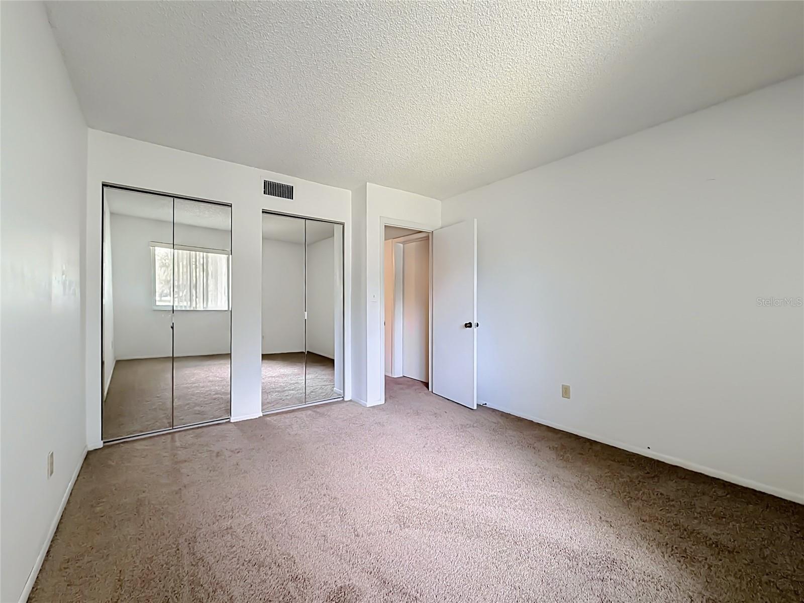 533 Midway Dr #b Property Photo 22
