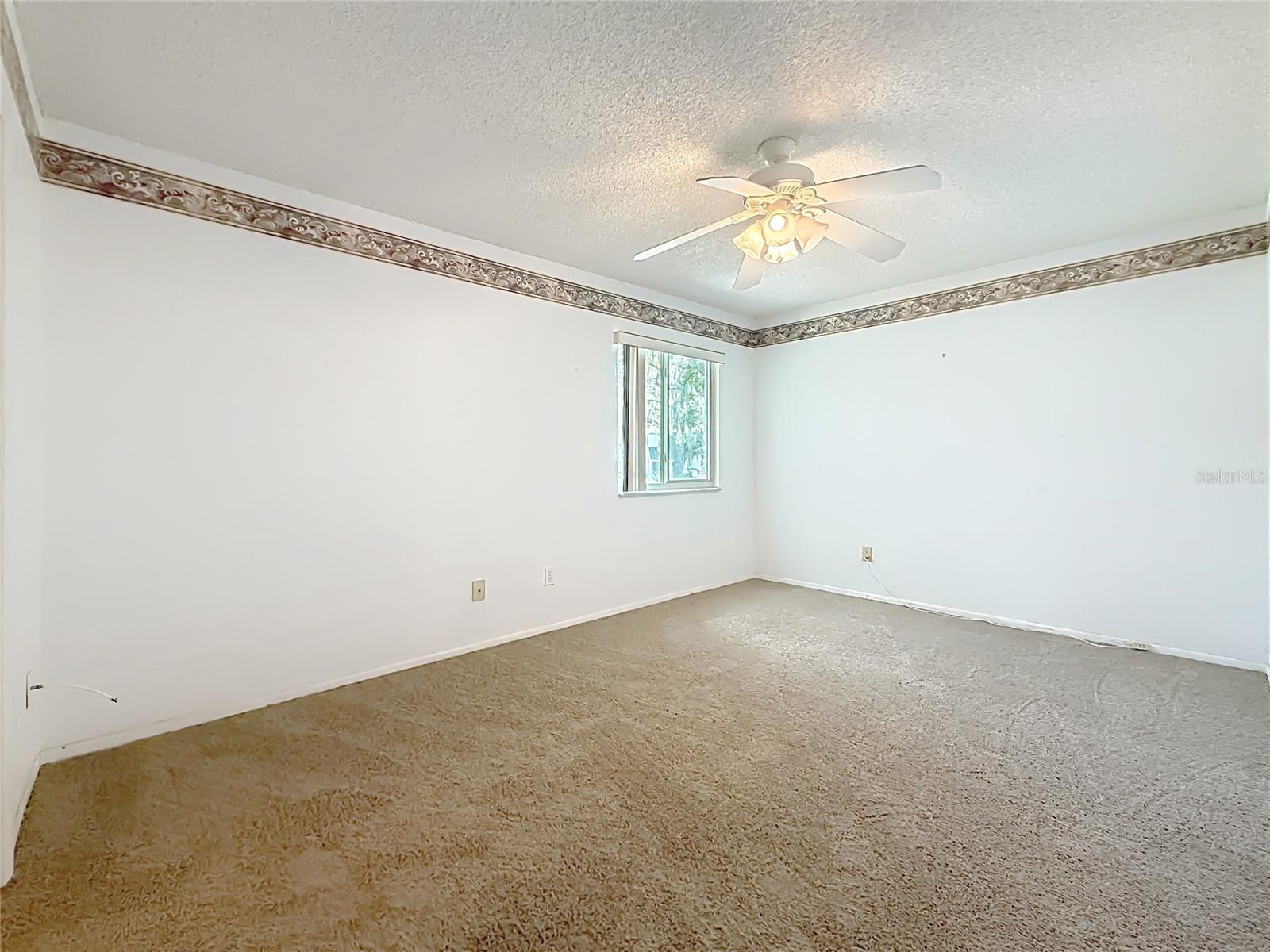 533 Midway Dr #b Property Photo 23