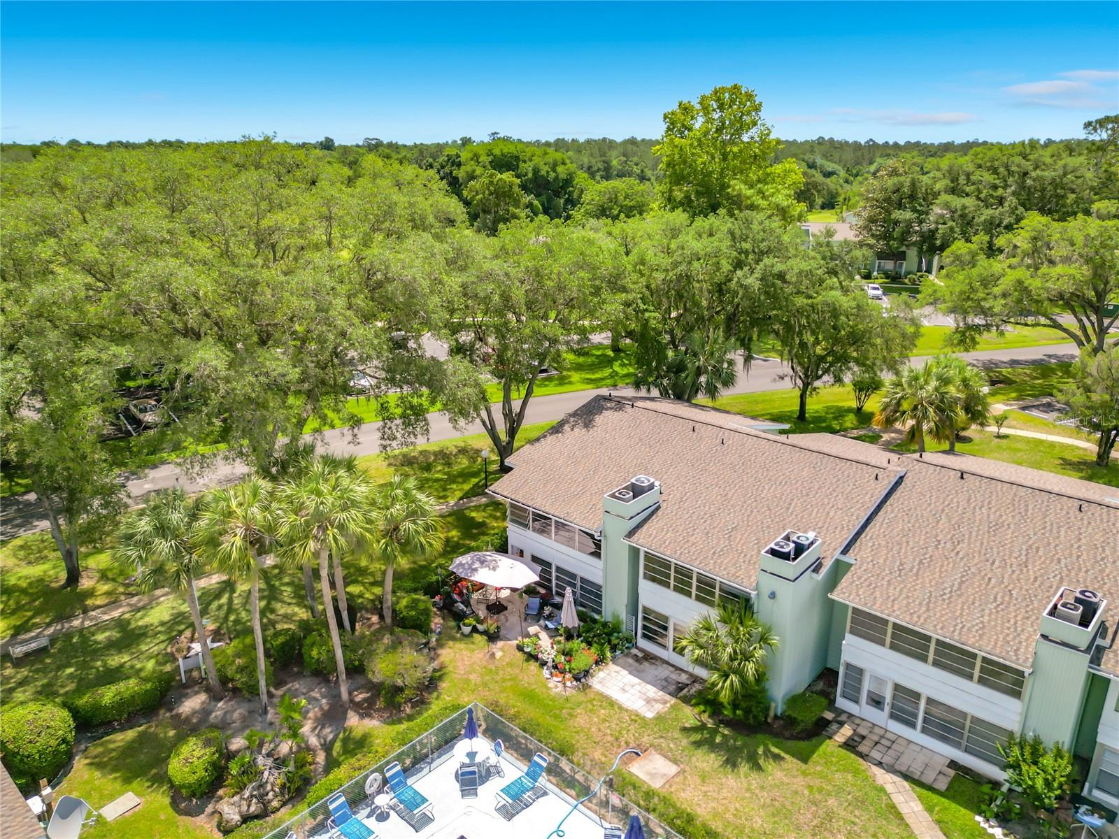 533 Midway Dr #b Property Photo 32
