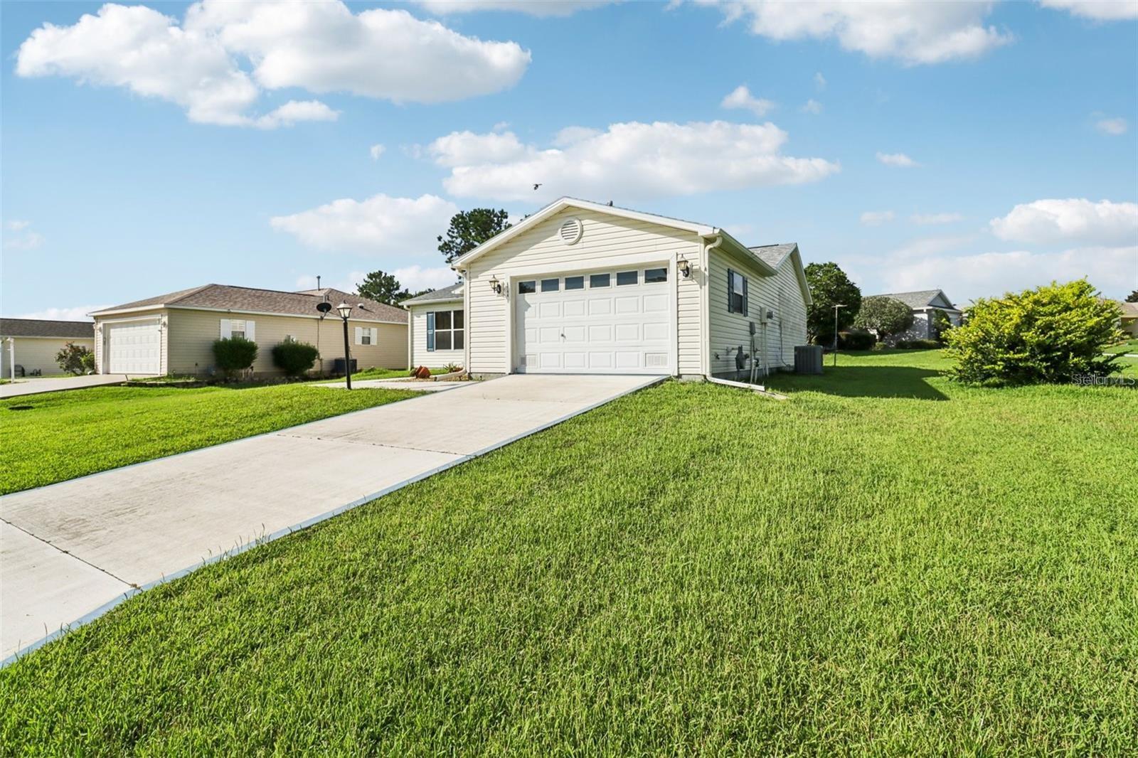 8544 Se 177th Bartram Loop Property Photo 2