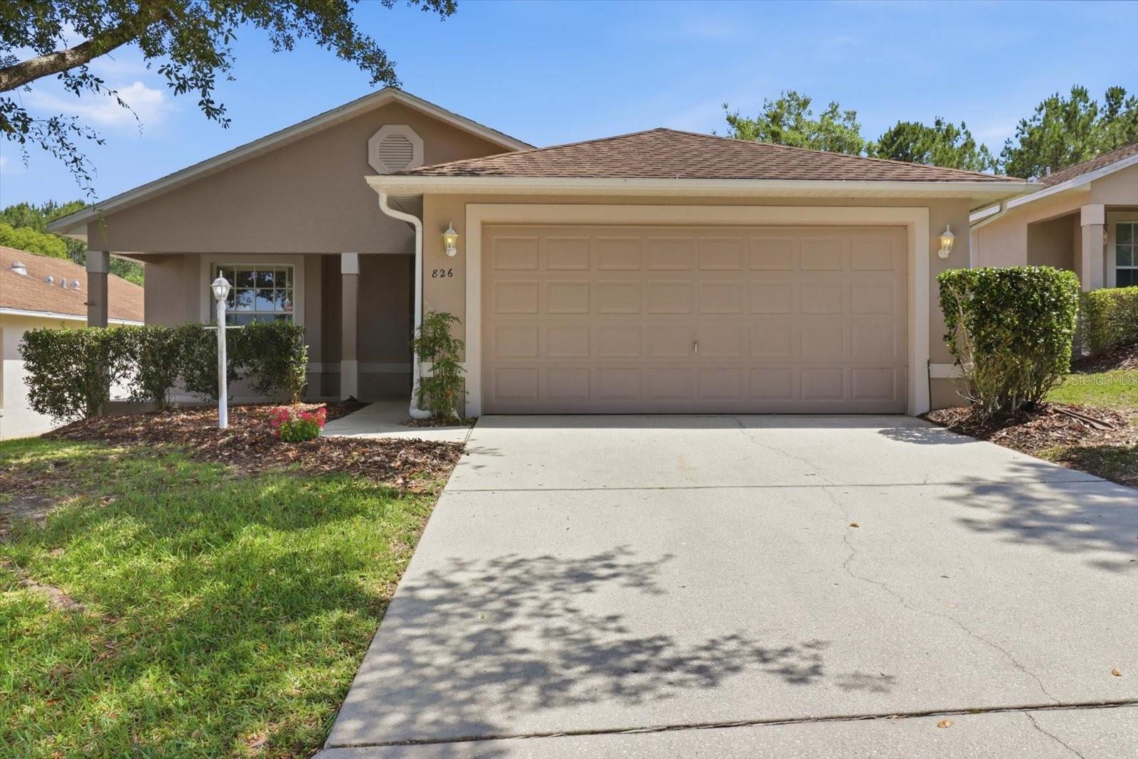 826 W Cockatiel Loop Property Photo 1