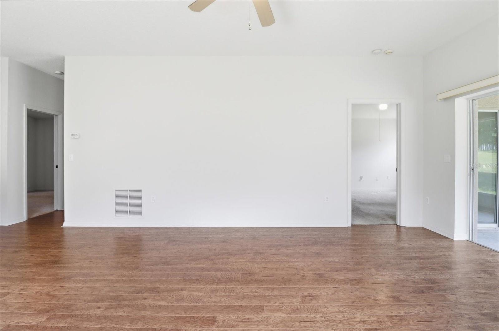826 W Cockatiel Loop Property Photo 7