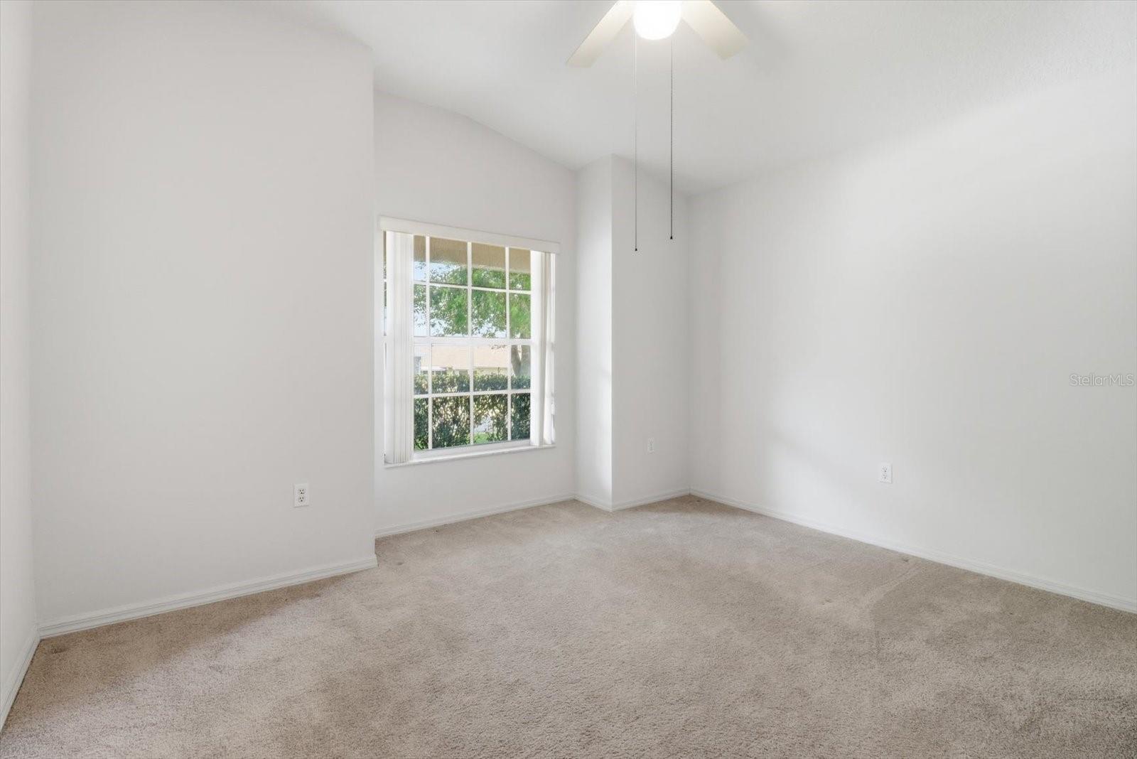 826 W Cockatiel Loop Property Photo 18