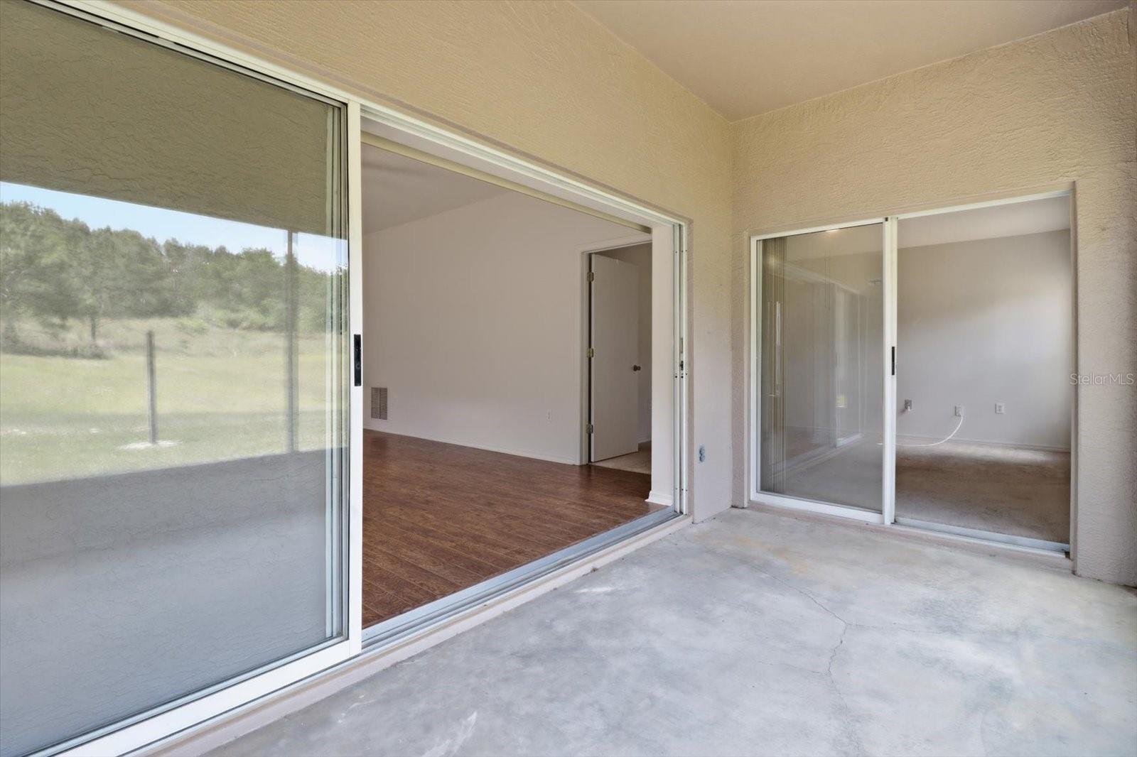 826 W Cockatiel Loop Property Photo 28