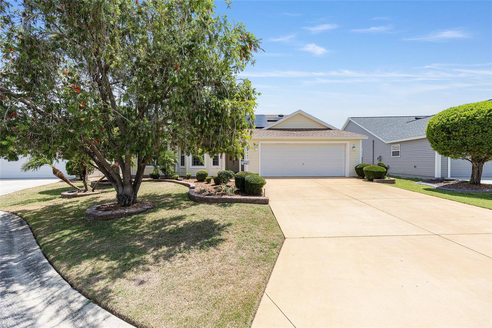 2047 Dunster Ct Property Photo 2
