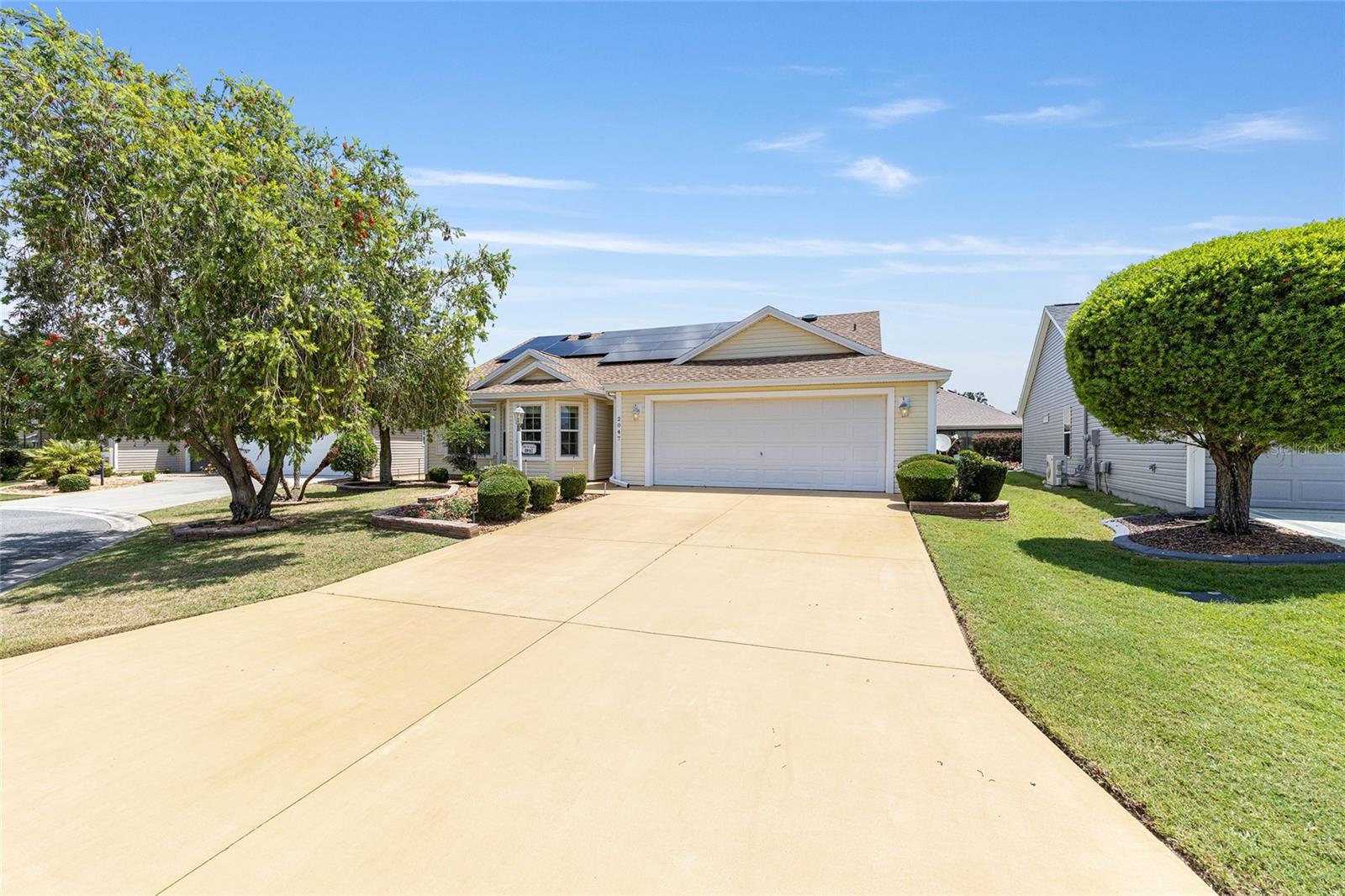 2047 Dunster Ct Property Photo 3