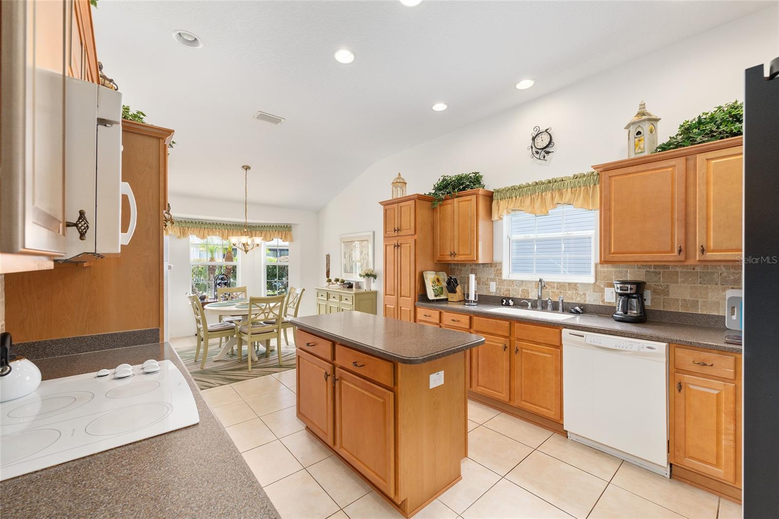 2047 Dunster Ct Property Photo 31