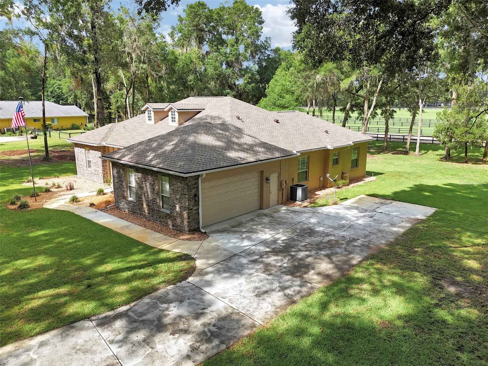 1989 Nw 111th Loop Property Photo 42