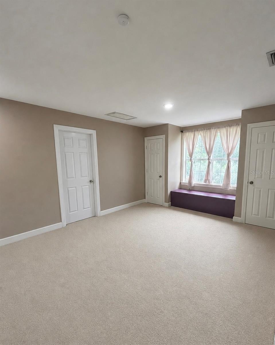 525 Se 61st Ct Property Photo 14