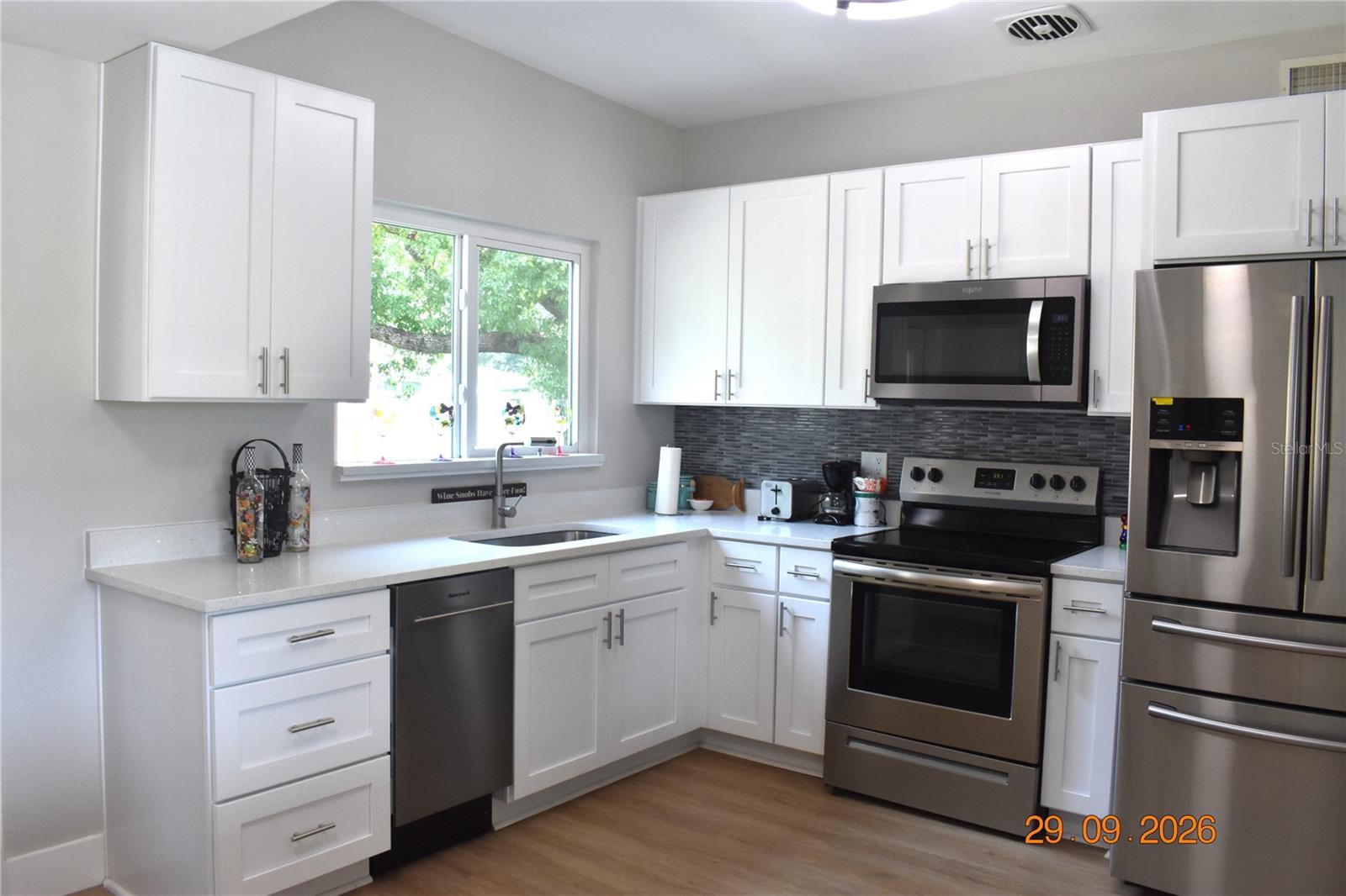 5165 104th Way N Property Photo 3