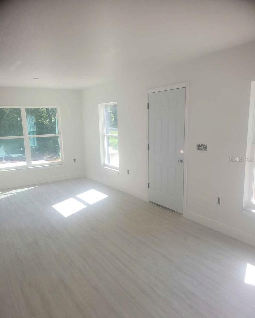 79 Ne 156th Ct Property Photo 3