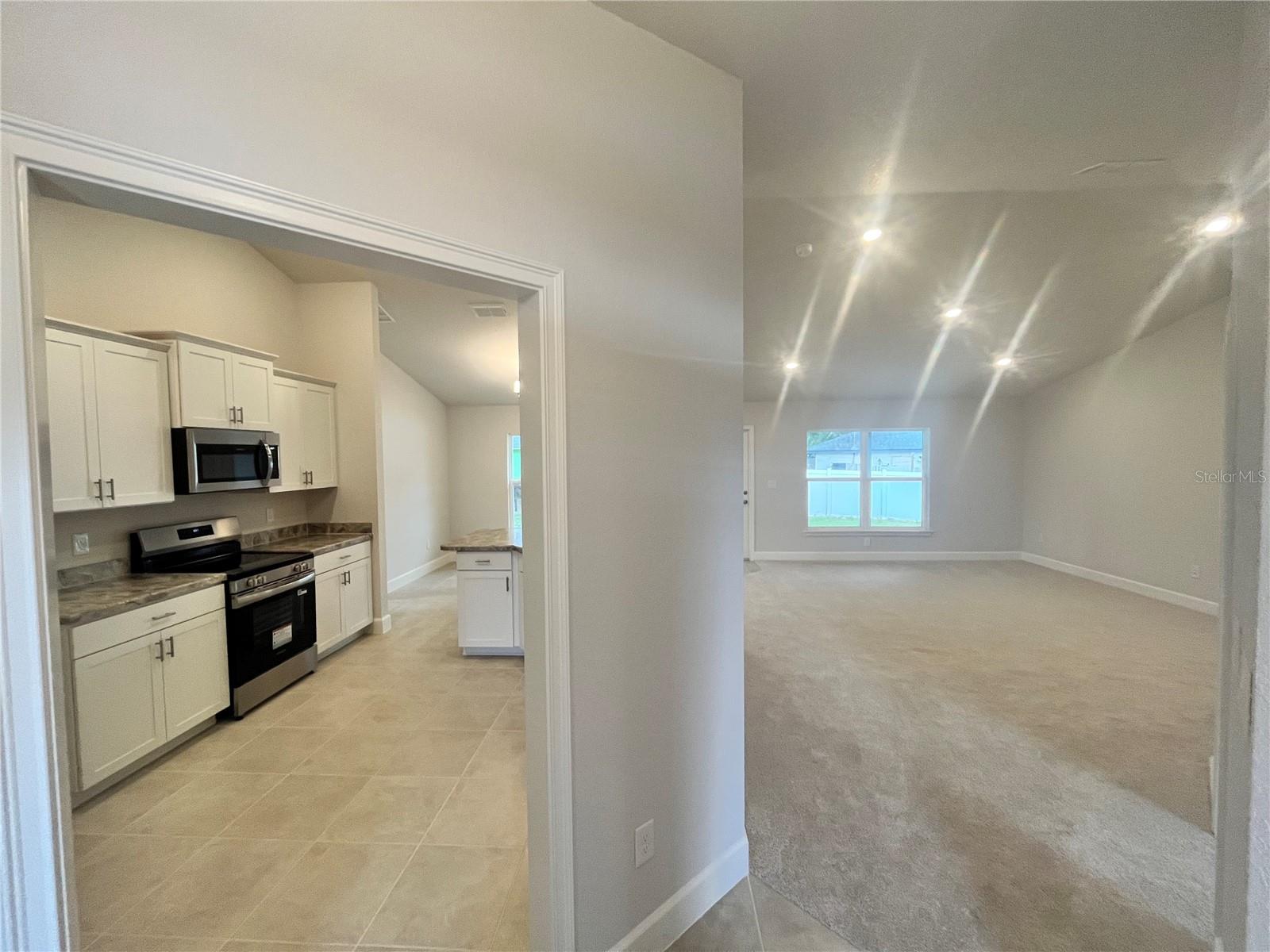 7 Bahia Pass Ln Property Photo 6