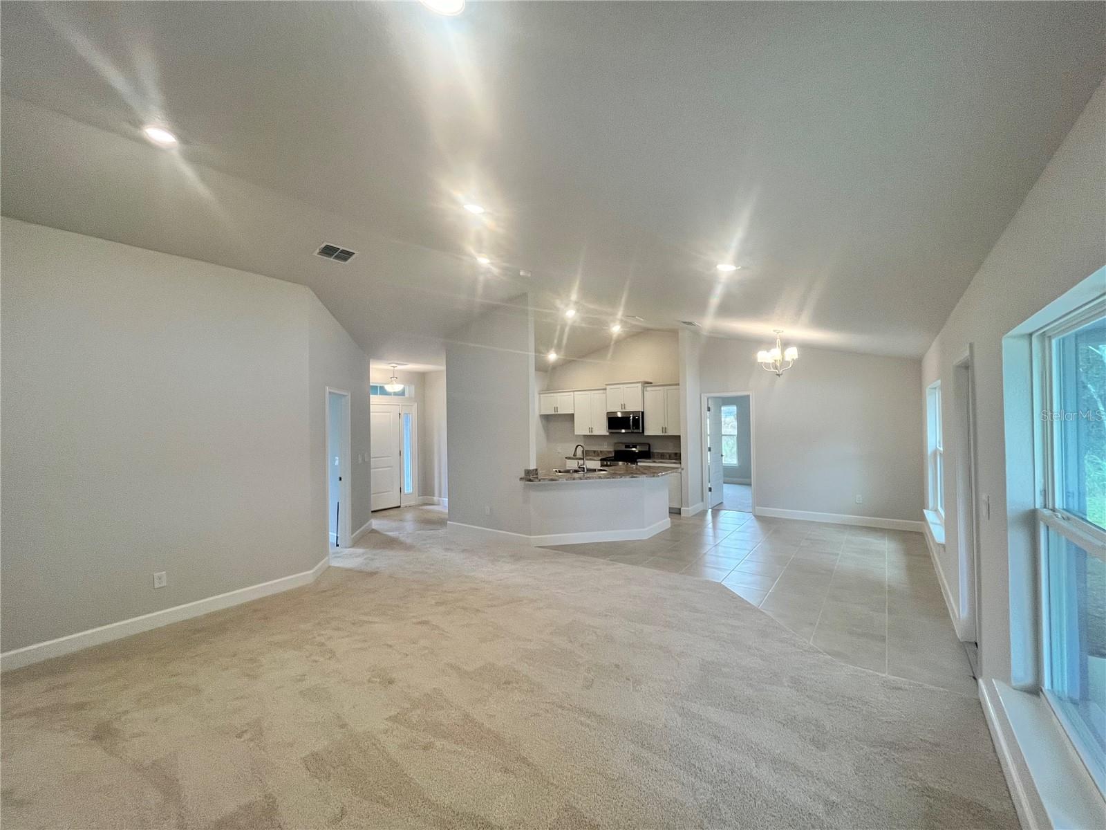 7 Bahia Pass Ln Property Photo 8