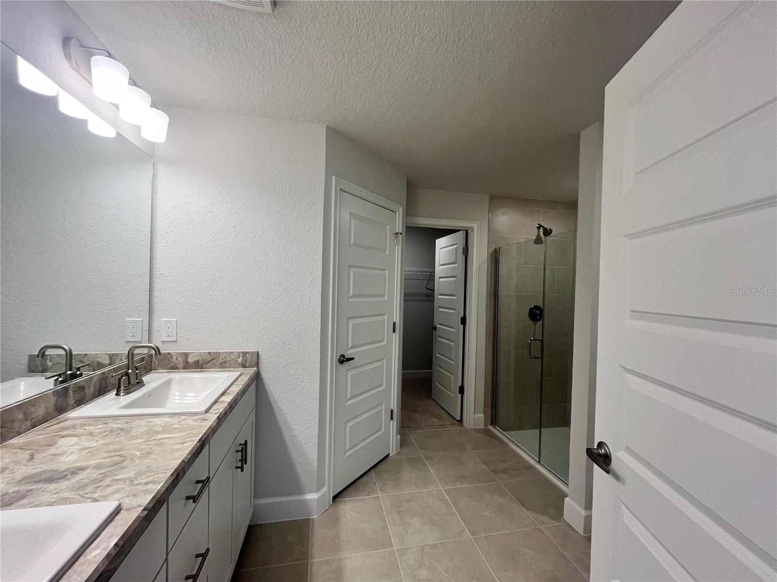 7 Bahia Pass Ln Property Photo 14