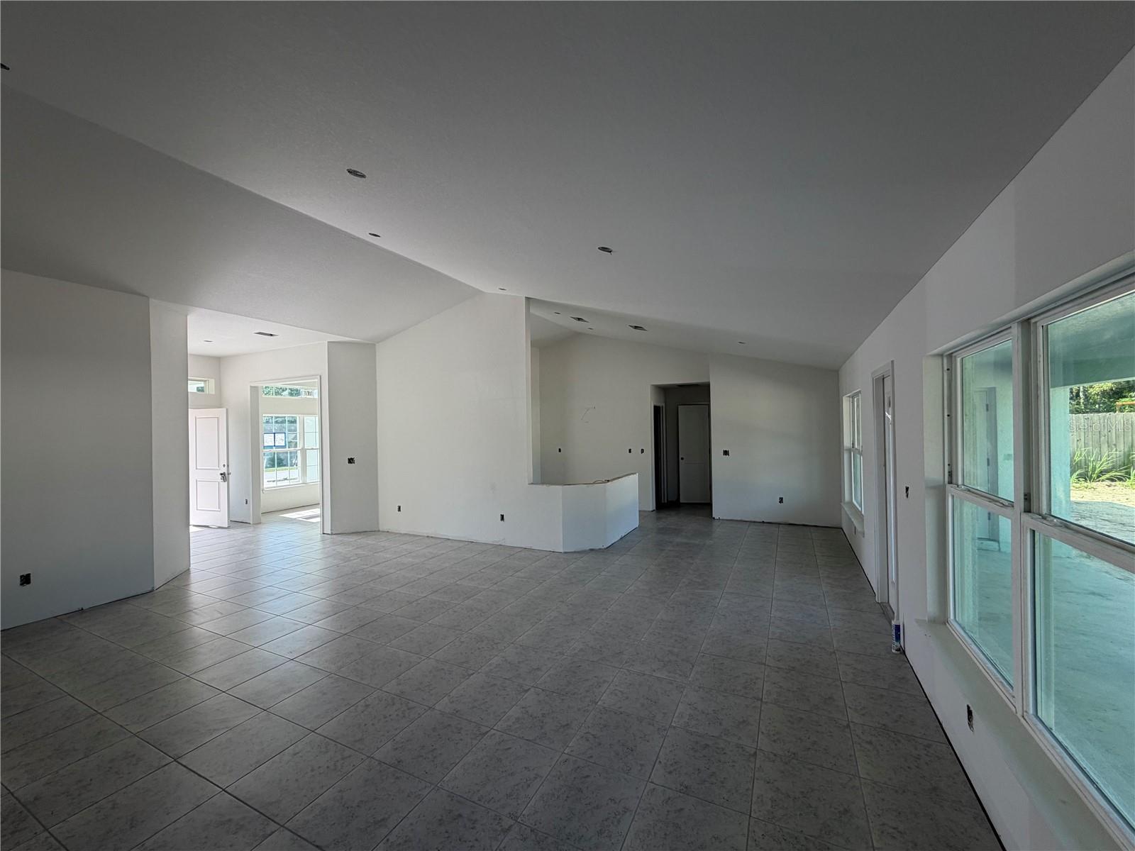 52 Hemlock Trl Property Photo 4