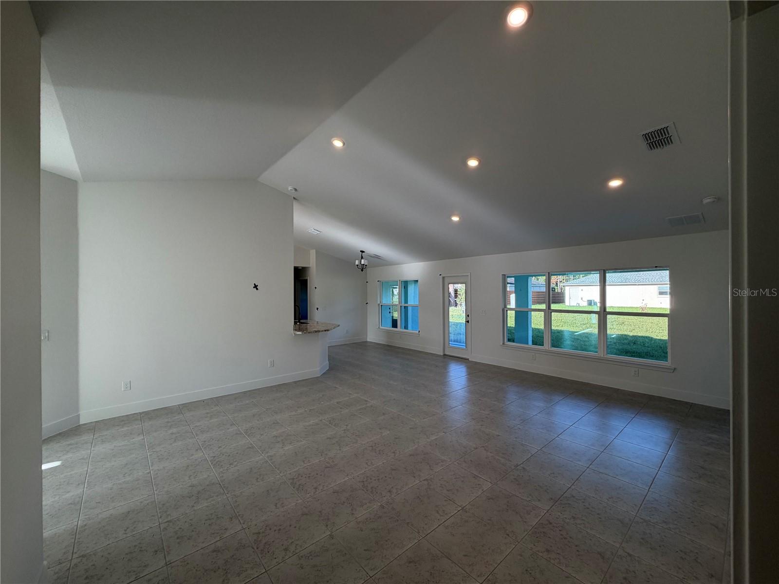 52 Hemlock Trl Property Photo 9