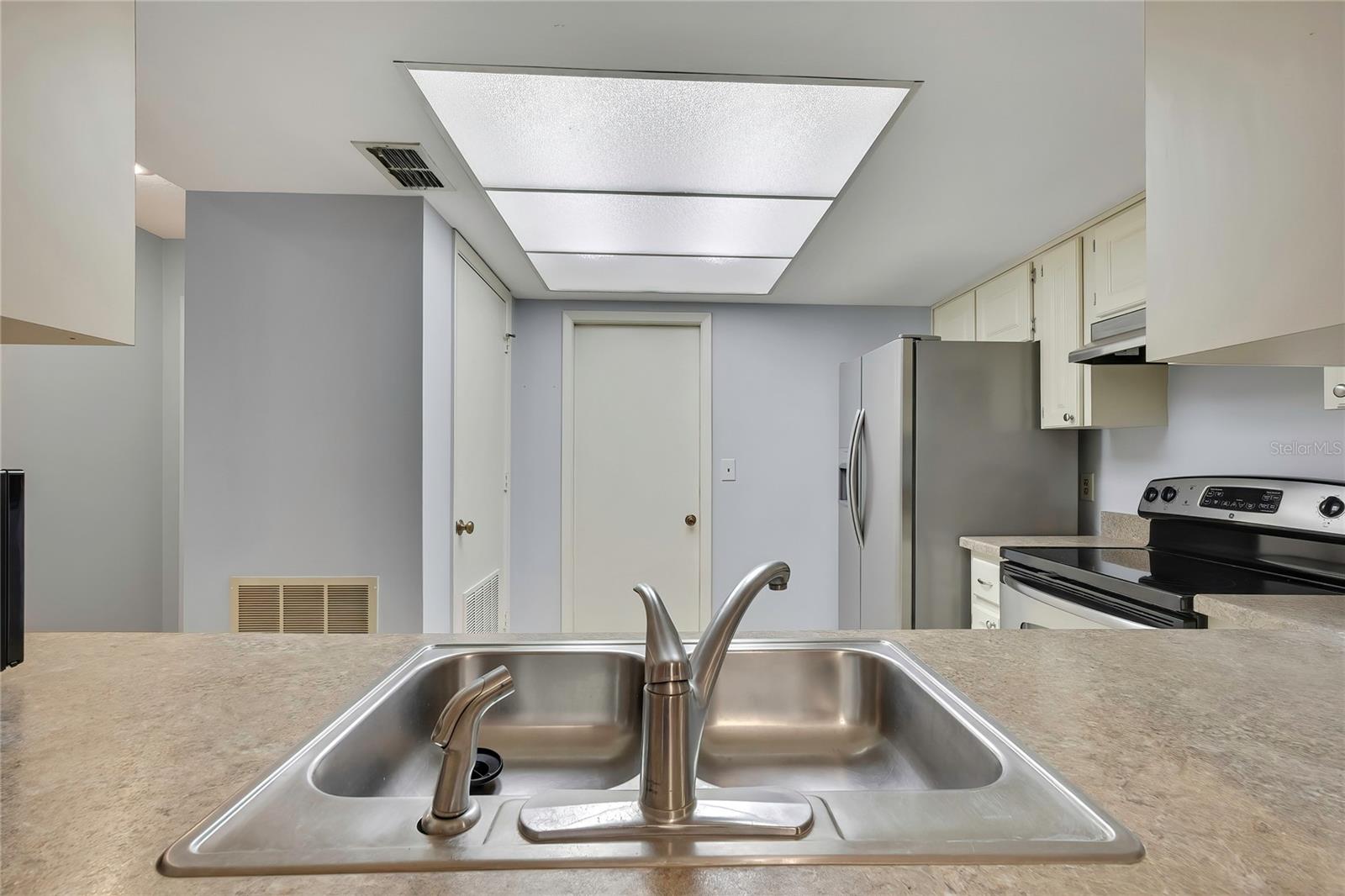 63 Douglas St #11 Property Photo 12