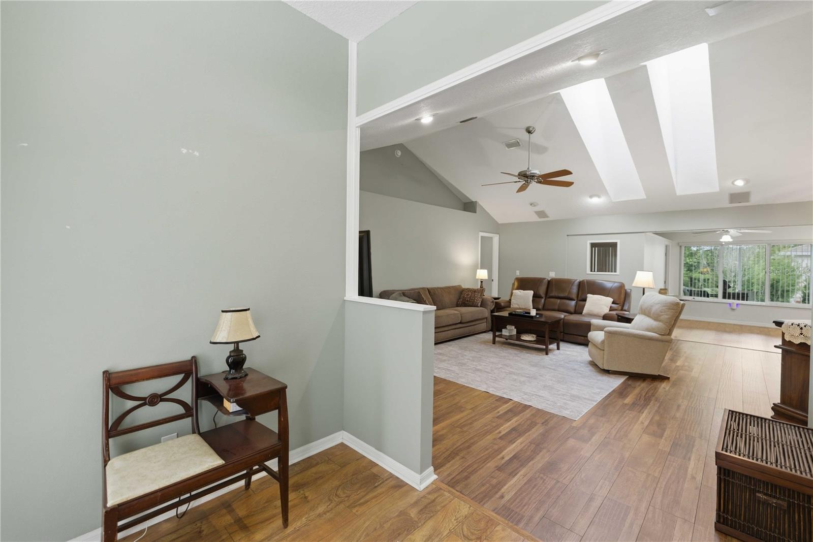 8490 Sw 60th Ct Property Photo 5