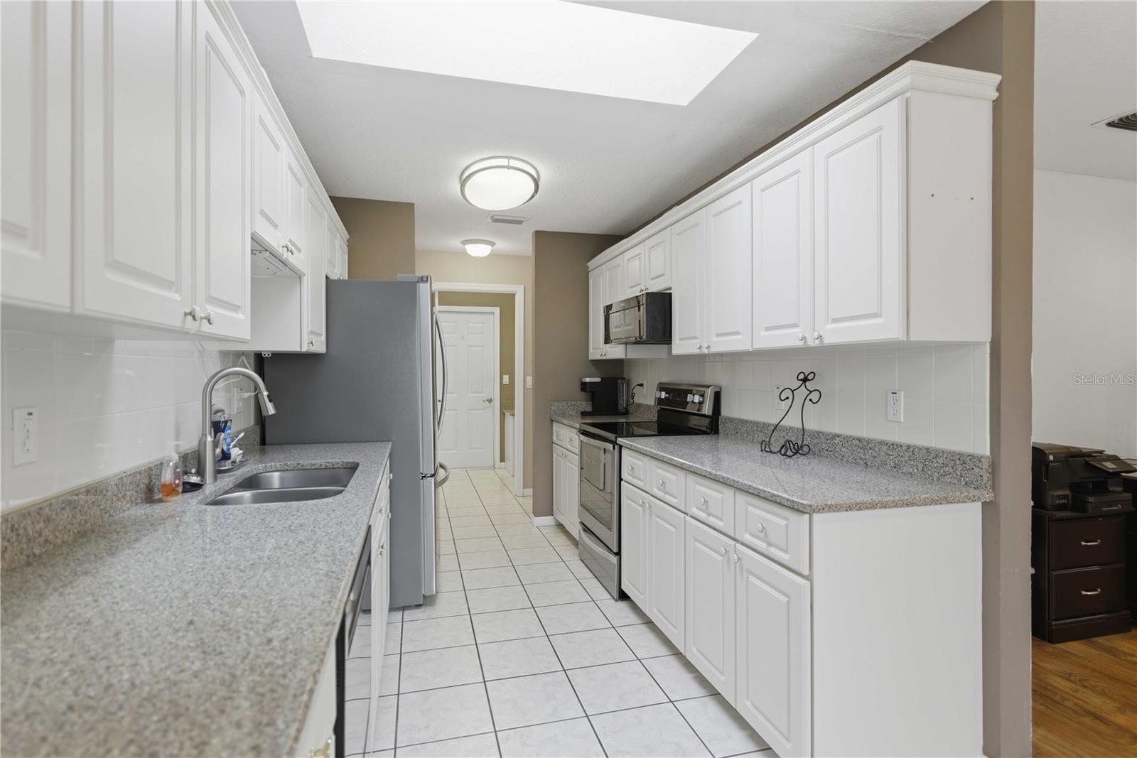 8490 Sw 60th Ct Property Photo 12