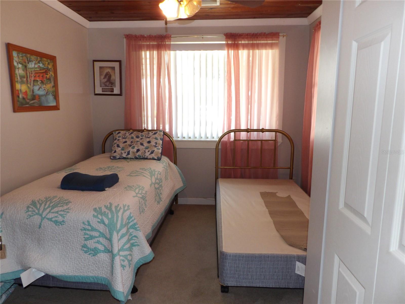 507 Lake St Property Photo 5
