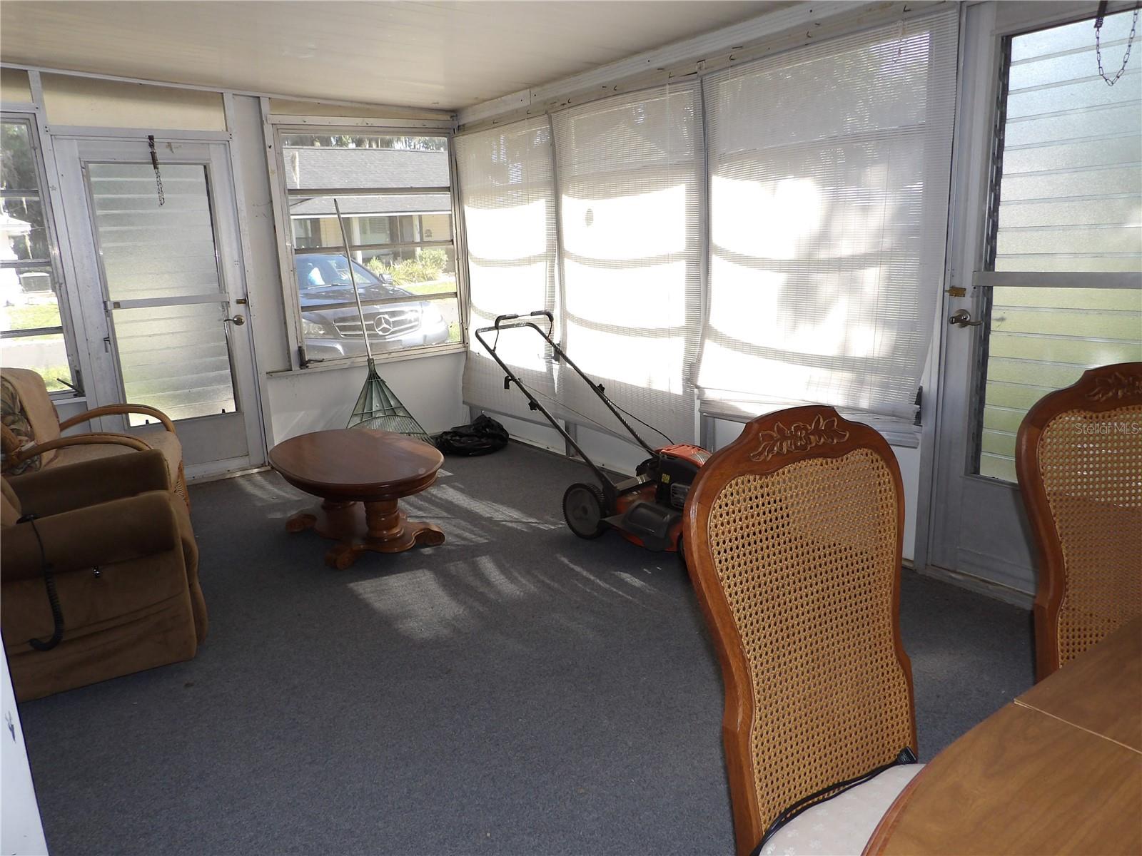 507 Lake St Property Photo 8