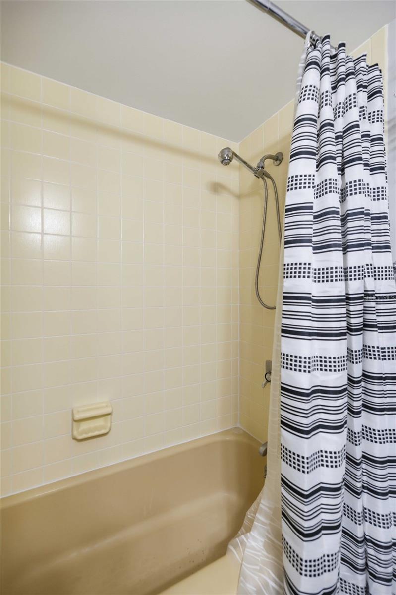 681 Midway Dr #b Property Photo 19